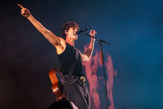 Shawn Mendes live op het podium
